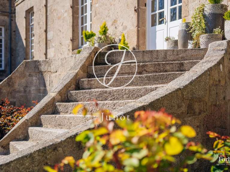 Château Nantes - 12 chambres - 2000m²