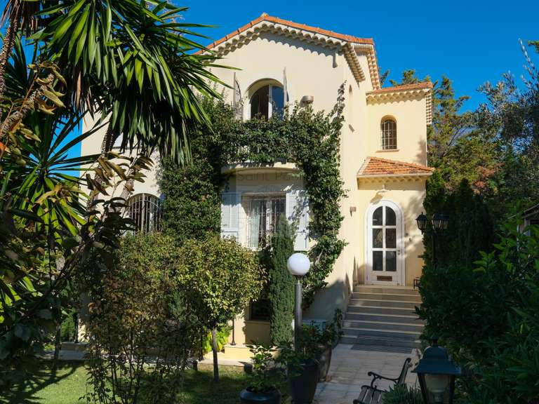 Maison Antibes - 4 chambres - 247m²