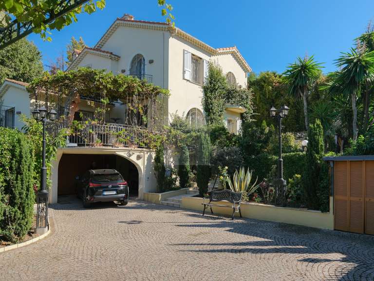 Maison Antibes - 4 chambres - 247m²
