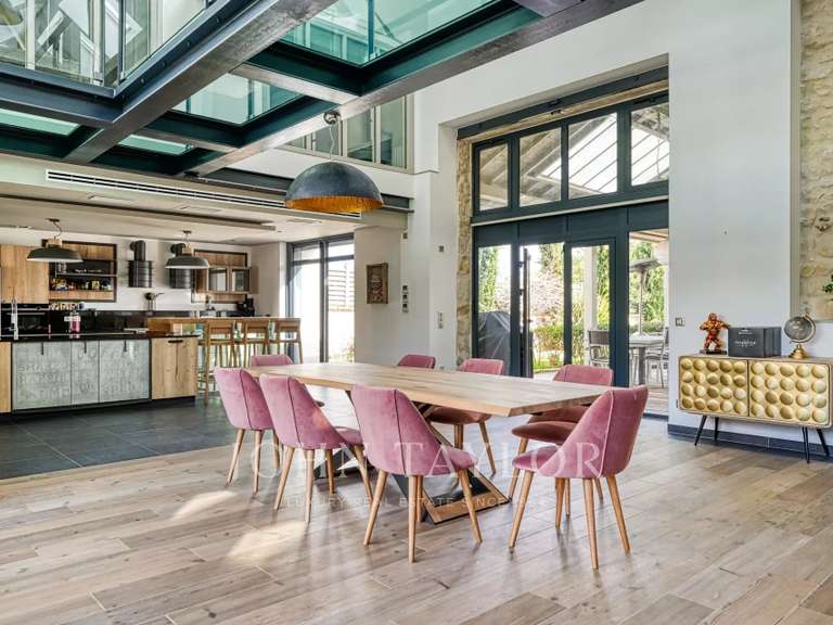 Maison Jouy-le-Moutier - 6 chambres - 530m²