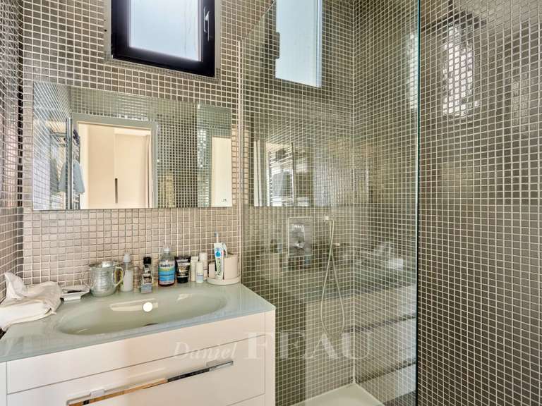 Appartement Paris 16e - 5 chambres - 228m²
