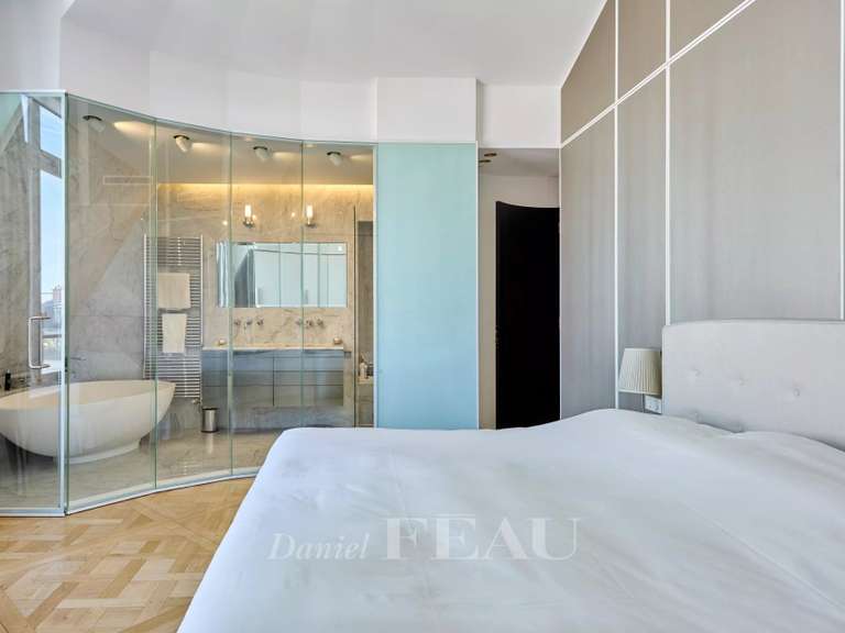 Appartement Paris 16e - 5 chambres - 228m²