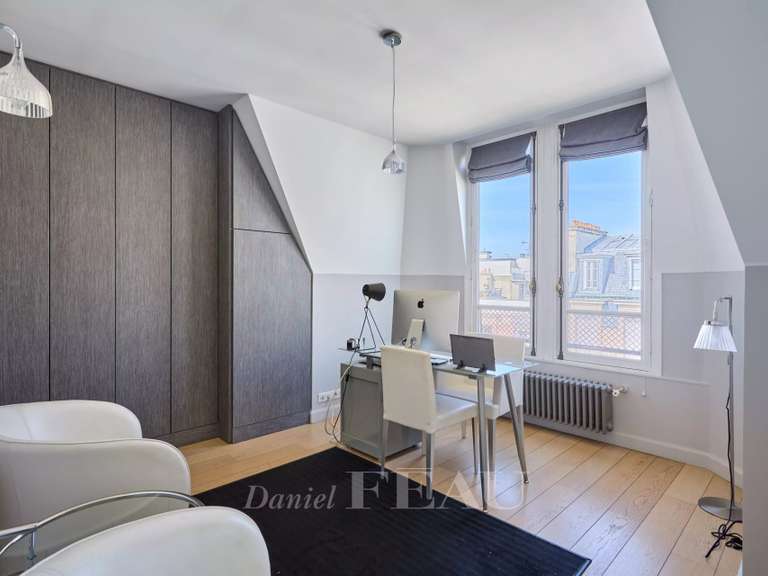 Appartement Paris 16e - 5 chambres - 228m²
