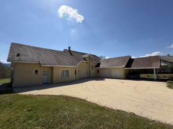 Vente maison 9 pièces Saint-Geoire-en-Valdaine 38