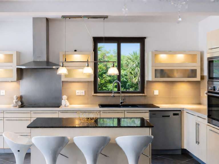 Maison Porto-Vecchio - 4 chambres - 200m²