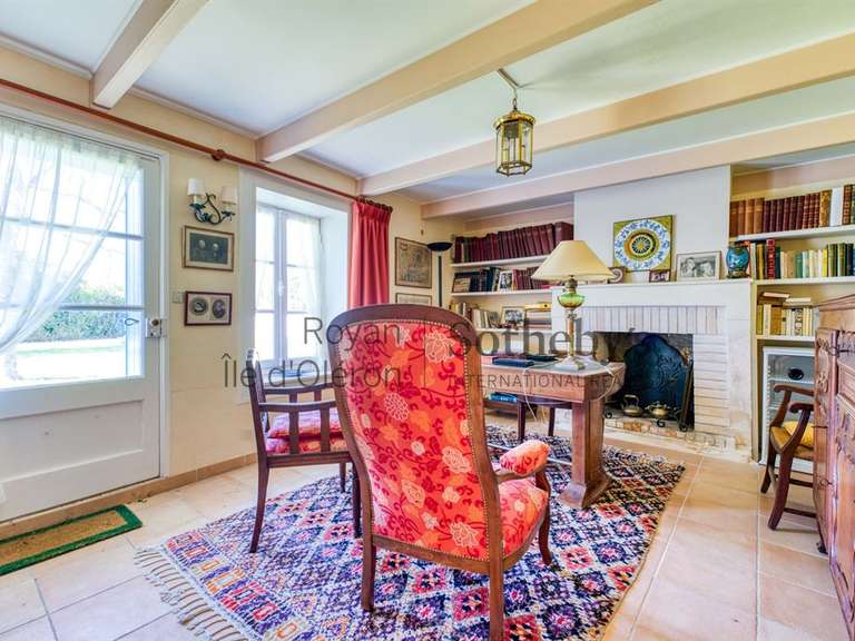 House Breuillet - 7 bedrooms - 260m²