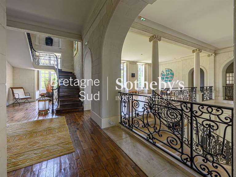 Château Lorient - 1200m²