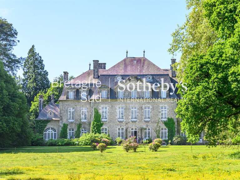 Château Lorient - 1200m²