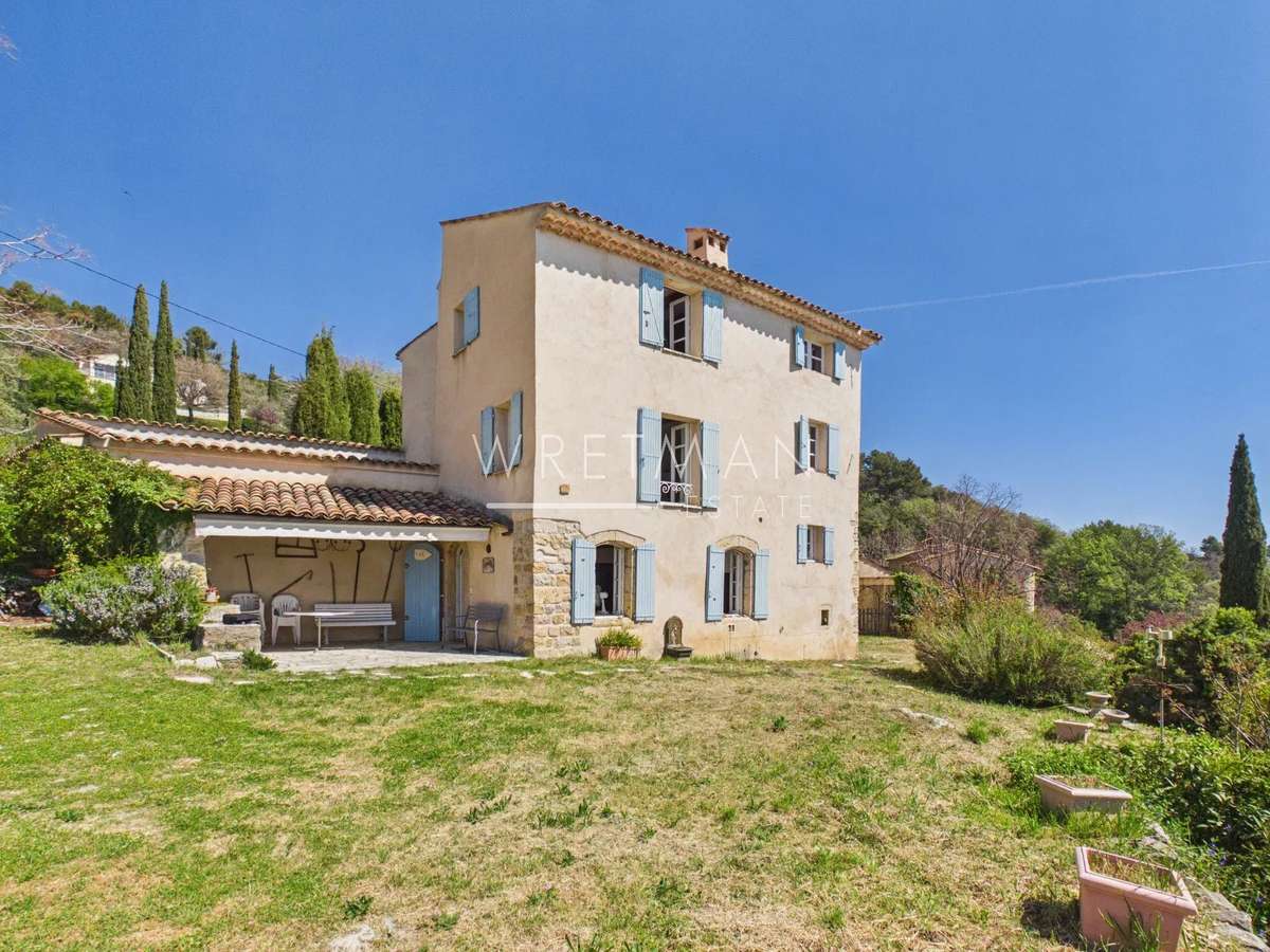 House Seillans