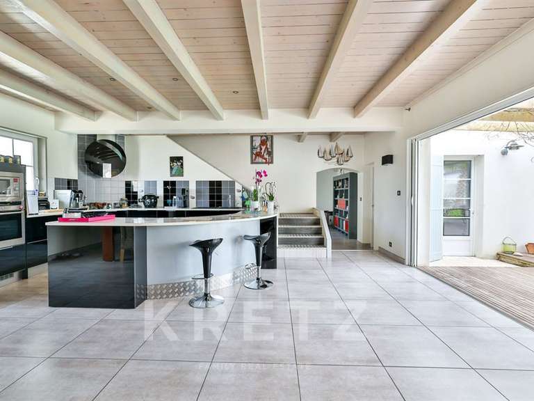 Maison Saint-Pierre-d'Oléron - 5 chambres - 203m²