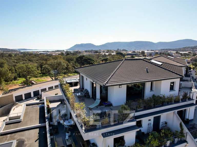 Appartement Porto-Vecchio - 3 chambres - 120m²