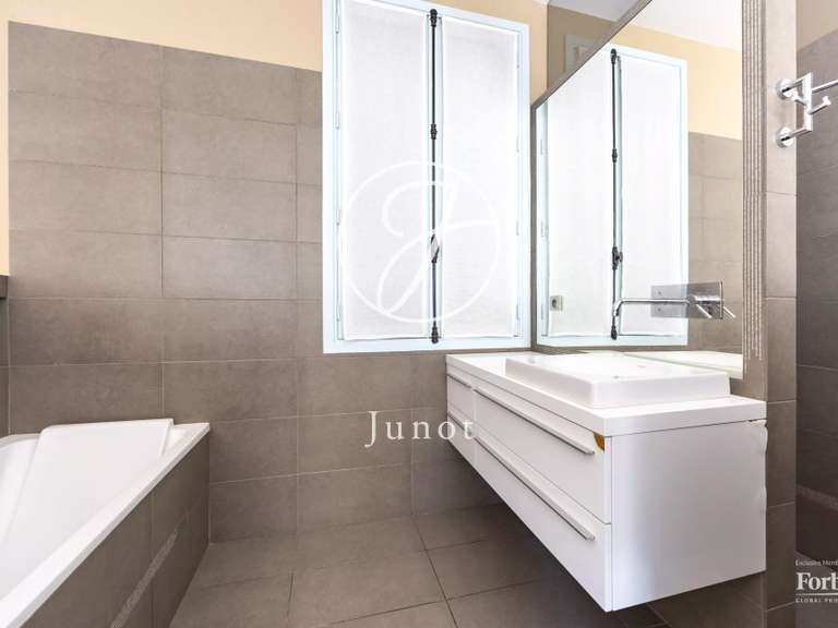 Appartement Paris 16e - 4 chambres - 257m²