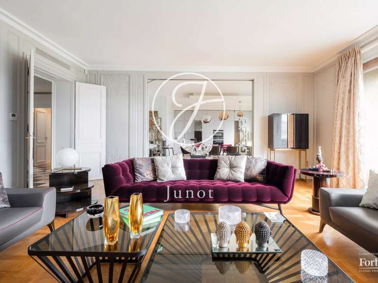 Appartement Paris 16e - 5 chambres - 207m²