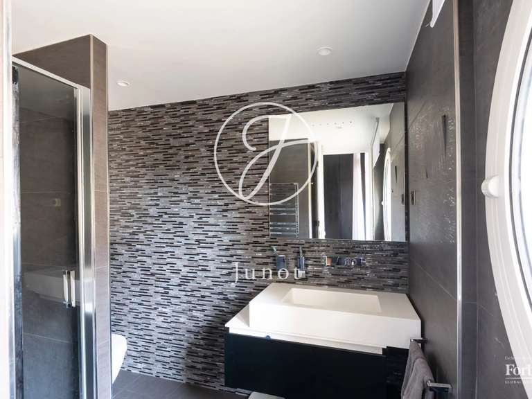 Appartement Paris 16e - 3 chambres - 286m²