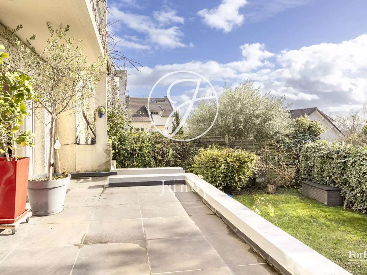 Maison Suresnes