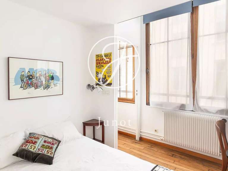 Appartement Paris 10e - 2 chambres - 80m²
