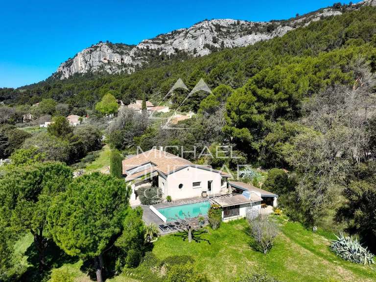 Maison Mérindol - 4 chambres - 210m²