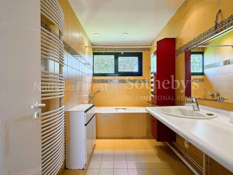 Maison Mouvaux - 6 chambres - 301m²