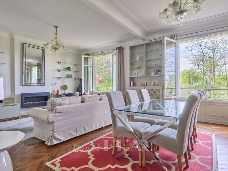 Appartement Paris 16e - 2 chambres - 95m²