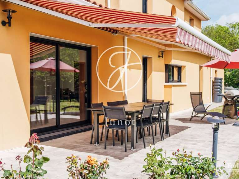 House Vertou - 4 bedrooms - 148m²