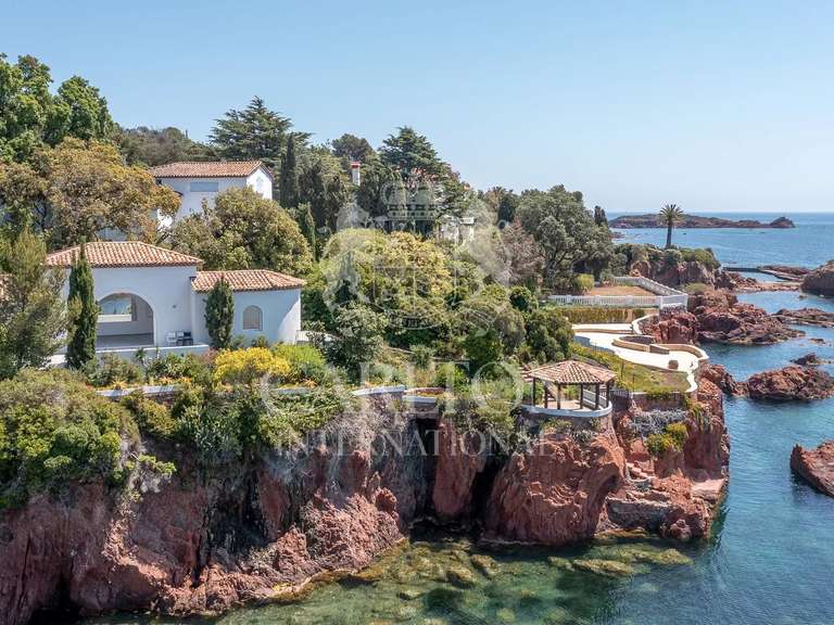 Villa with Sea view Saint-Raphaël - 5 bedrooms - 450m²