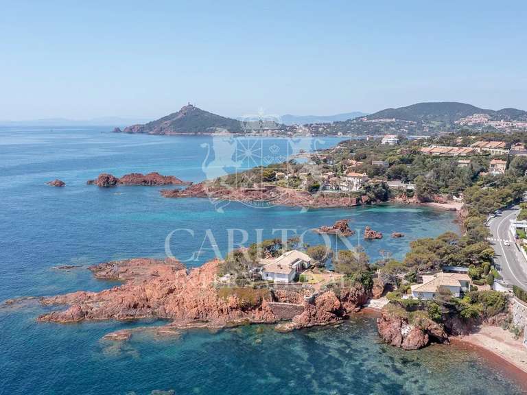Villa with Sea view Saint-Raphaël - 5 bedrooms - 450m²