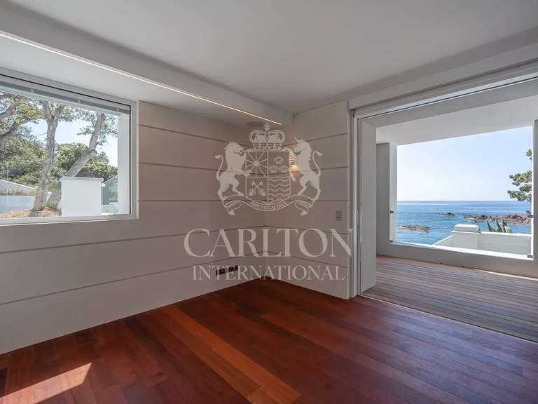 Villa with Sea view Saint-Raphaël - 5 bedrooms - 450m²