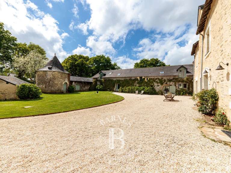 House Sucé-sur-Erdre - 577m²