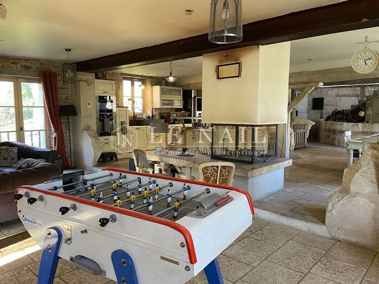 Maison Crépy-en-Valois - 7 chambres - 600m²