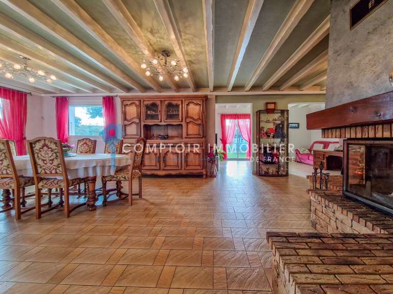 Maison Saint-Jean-de-Moirans - 4 chambres - 197m²