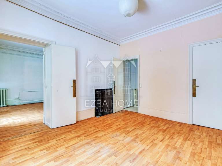 Appartement Paris 10e - 3 chambres - 125m²
