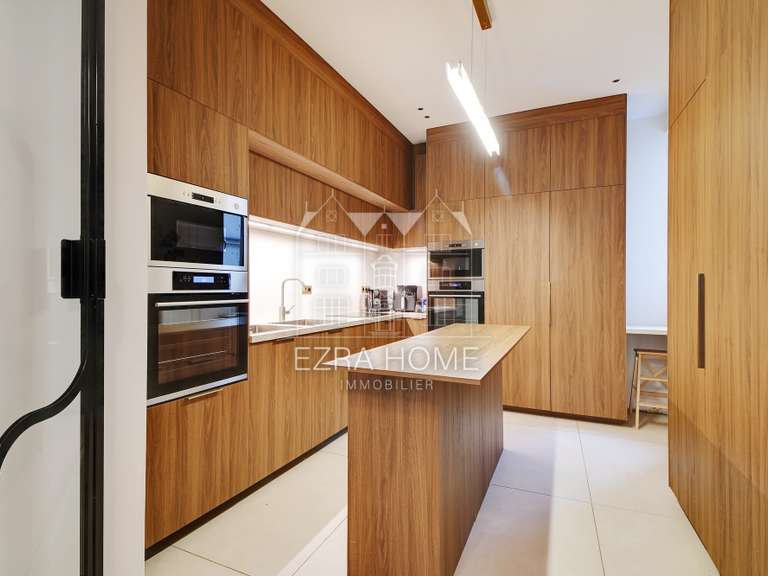 Apartment Neuilly-sur-Seine - 4 bedrooms - 180m²