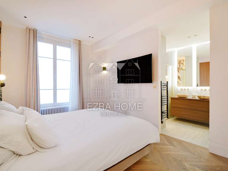 Apartment Neuilly-sur-Seine - 4 bedrooms - 180m²