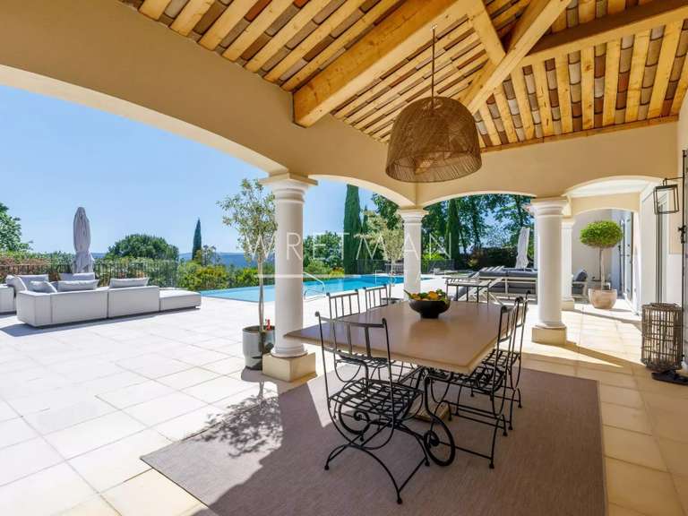 Villa Montauroux - 5 bedrooms - 243m²