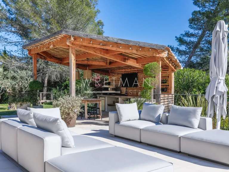 Villa Montauroux - 5 bedrooms - 243m²