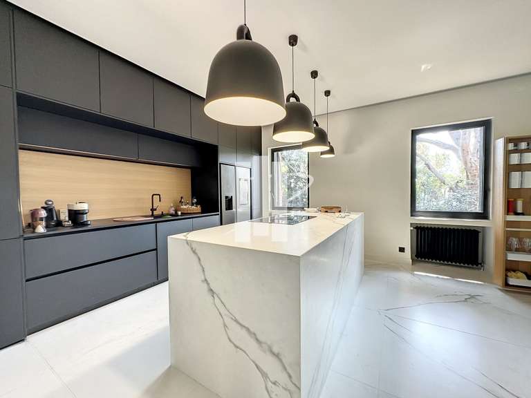 Villa Saint-Raphaël - 5 bedrooms - 280m²