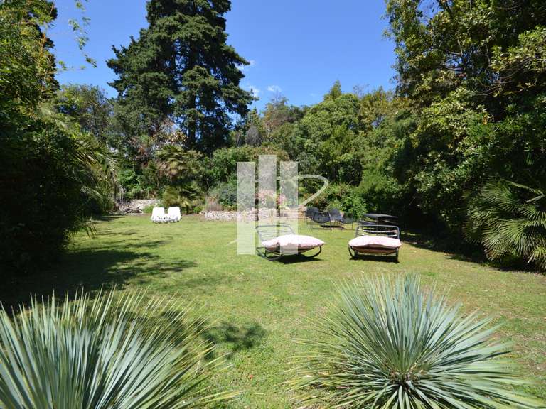 Villa Saint-Raphaël - 5 bedrooms - 280m²
