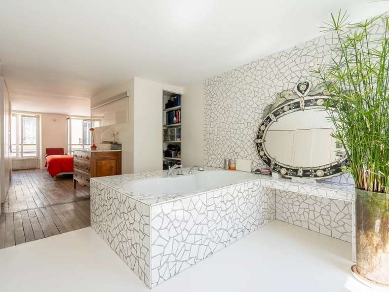 Appartement Paris 3e - 2 chambres - 115m²