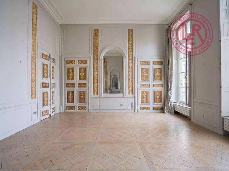 Appartement Paris 3e - 3 chambres - 135m²