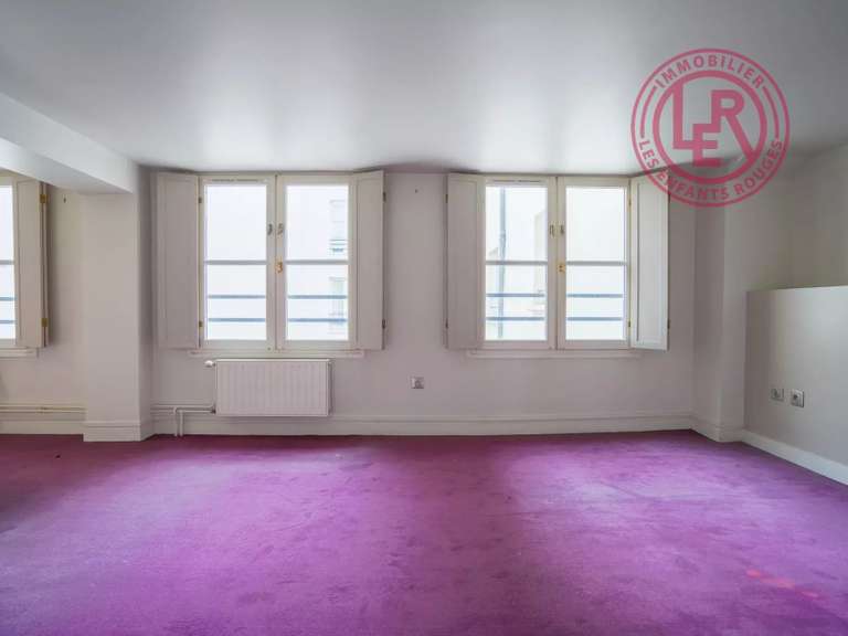 Appartement Paris 3e - 3 chambres - 135m²