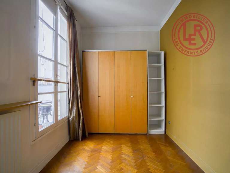 Appartement Paris 3e - 3 chambres - 135m²