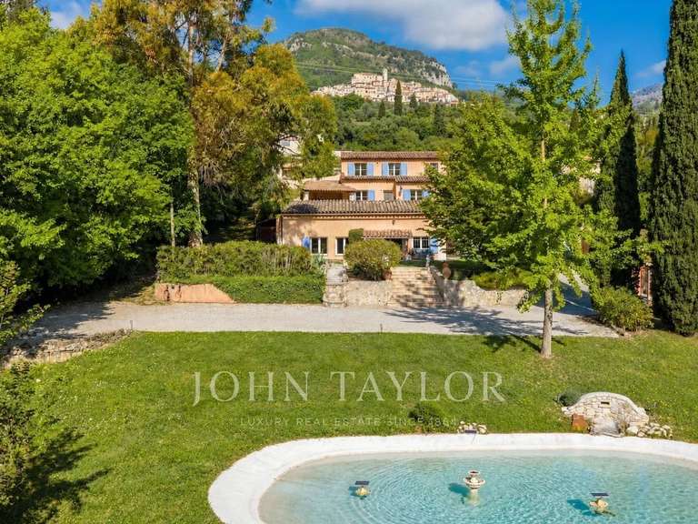Maison Le Bar-sur-Loup - 5 chambres - 250m²