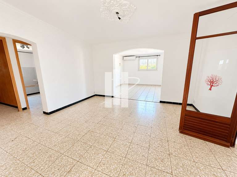 Villa Puget-sur-Argens - 4 chambres - 184m²