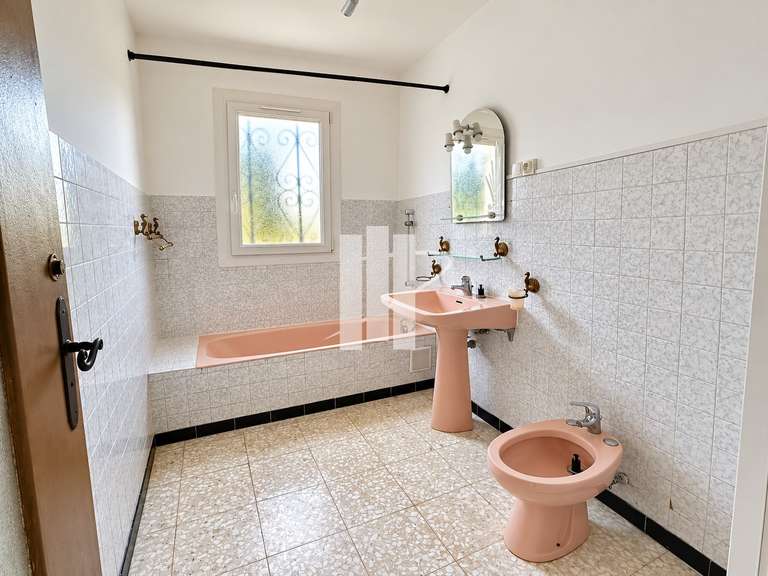 Villa Puget-sur-Argens - 4 chambres - 184m²
