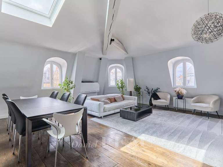 Appartement Paris 8e - 2 chambres - 124m²