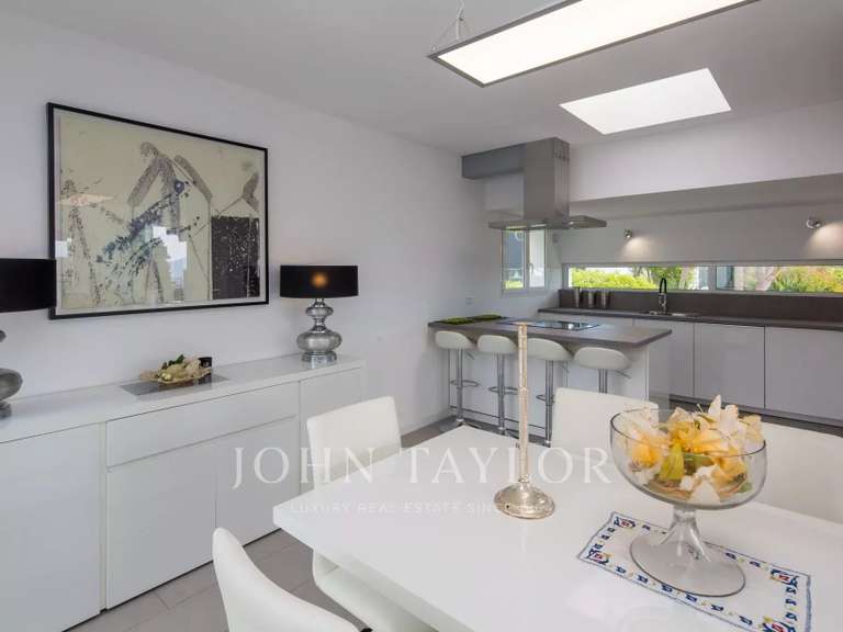 Villa with Sea view Le Cannet - 5 bedrooms - 263m²