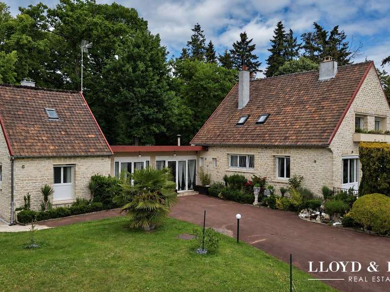 Maison Lamorlaye - 5 chambres - 267m²