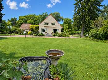 Maison 9 pièces 267 m² · à Lamorlaye · 267 m² · 950 000 €