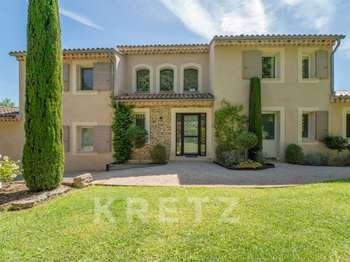 Vente maison 8 pièces Saint-Saturnin-lès-Apt 84