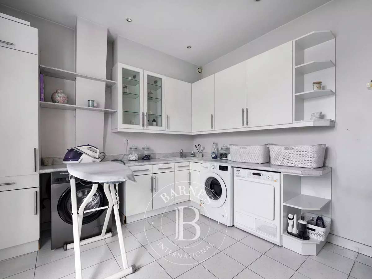 House Ablon-sur-Seine
